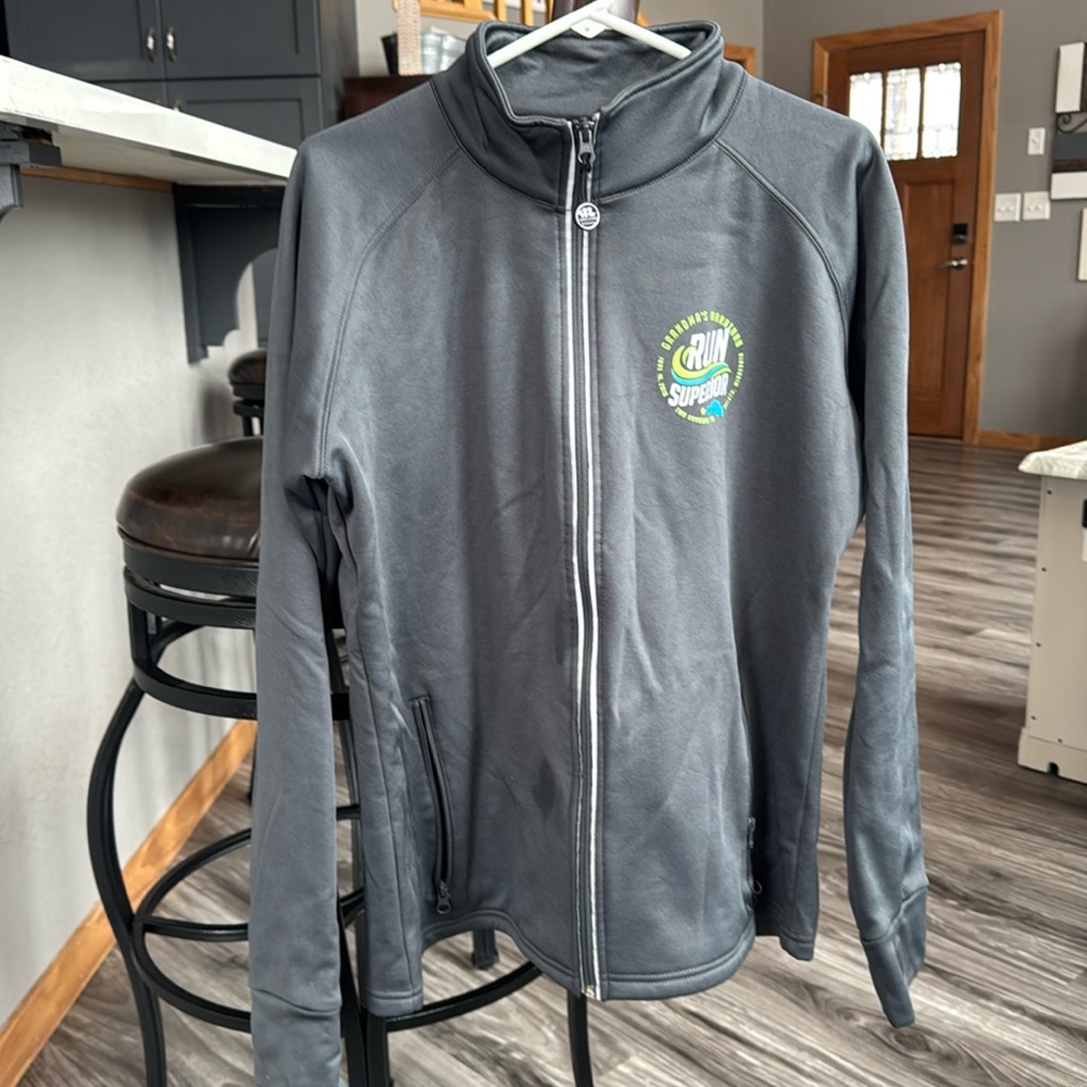 Leslie Jordan full zip